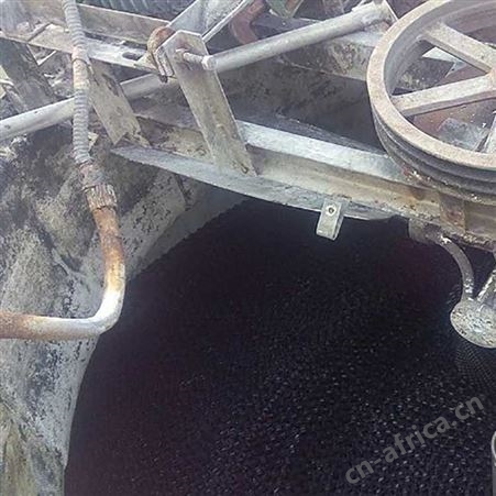 上海闵行区闭式冷却塔新菱布水器更换
