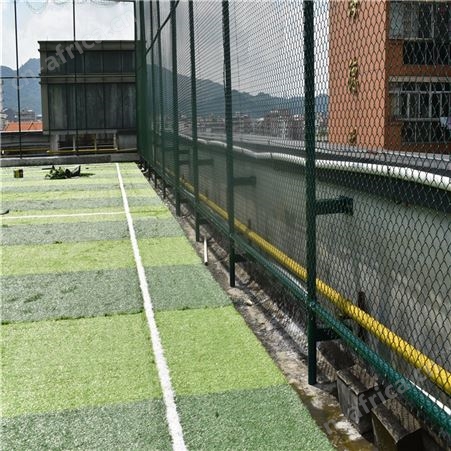 笼式足球建设场地-钢结构-PE包塑围网笼式足球-标准型-抗冲击力强