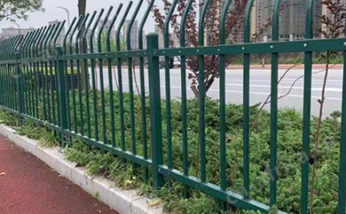 草坪护栏