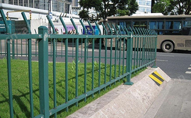 草坪护栏