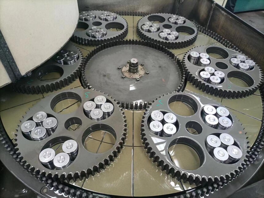 五金配件能通过双端面研磨机处理吗? 五金配件能通过双端面研磨机处理吗?