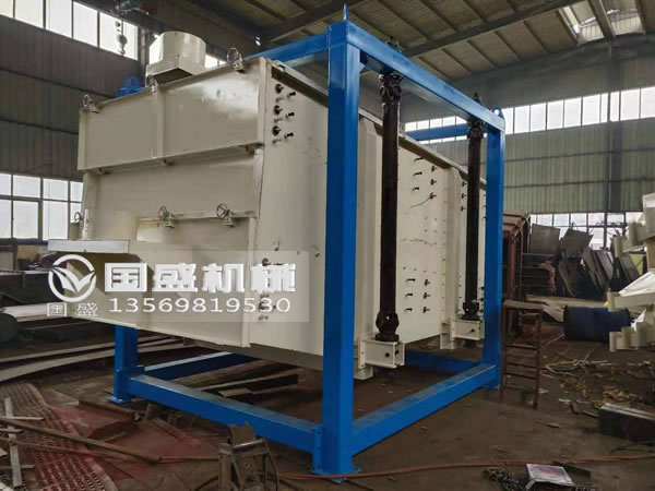 筛分机除锈防锈工作